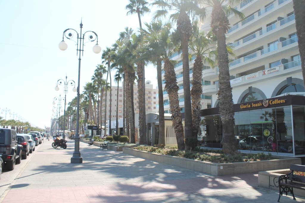 Mama Seaside Apartment Larnaca Dış mekan fotoğraf