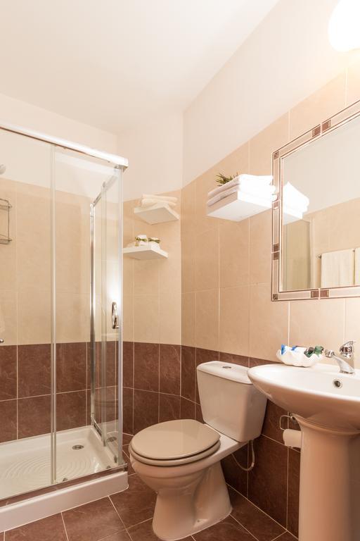 Mama Seaside Apartment Larnaca Dış mekan fotoğraf
