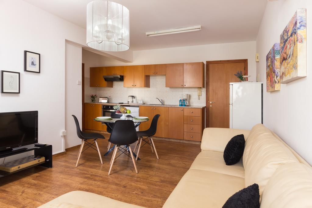 Mama Seaside Apartment Larnaca Dış mekan fotoğraf