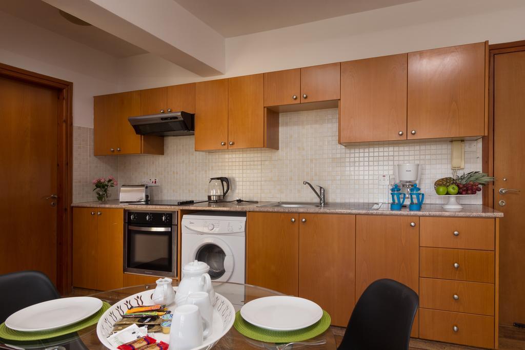 Mama Seaside Apartment Larnaca Dış mekan fotoğraf