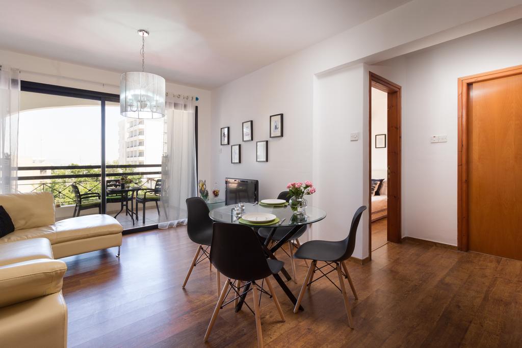 Mama Seaside Apartment Larnaca Dış mekan fotoğraf