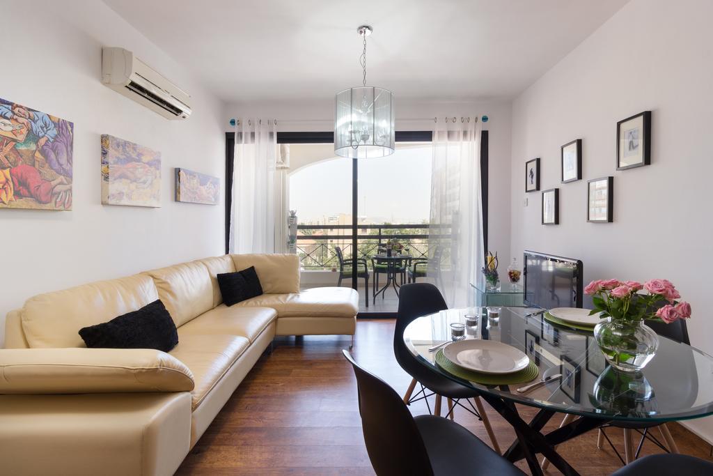 Mama Seaside Apartment Larnaca Dış mekan fotoğraf